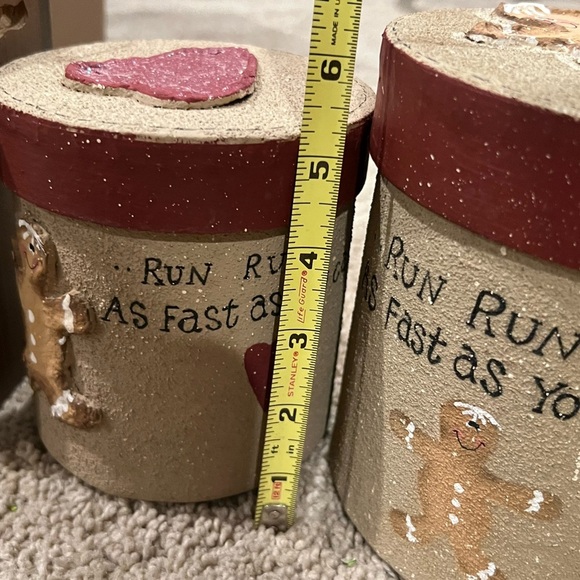 ⭐️BOGO FREE⭐️ Calling all Gingerbread Lovers! Holiday Decor Set - VINTAGE - Picture 4 of 13